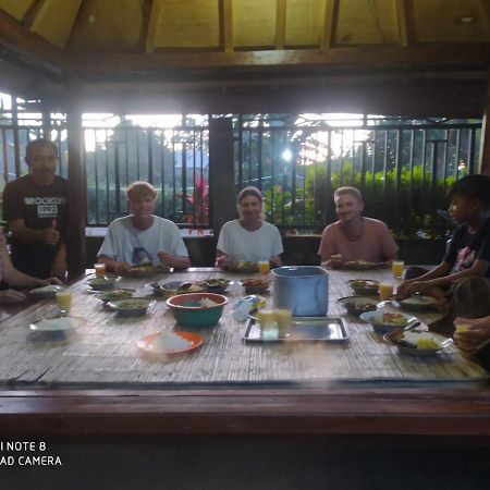 Akria Bed And Breakfast Bayan Luaran gambar